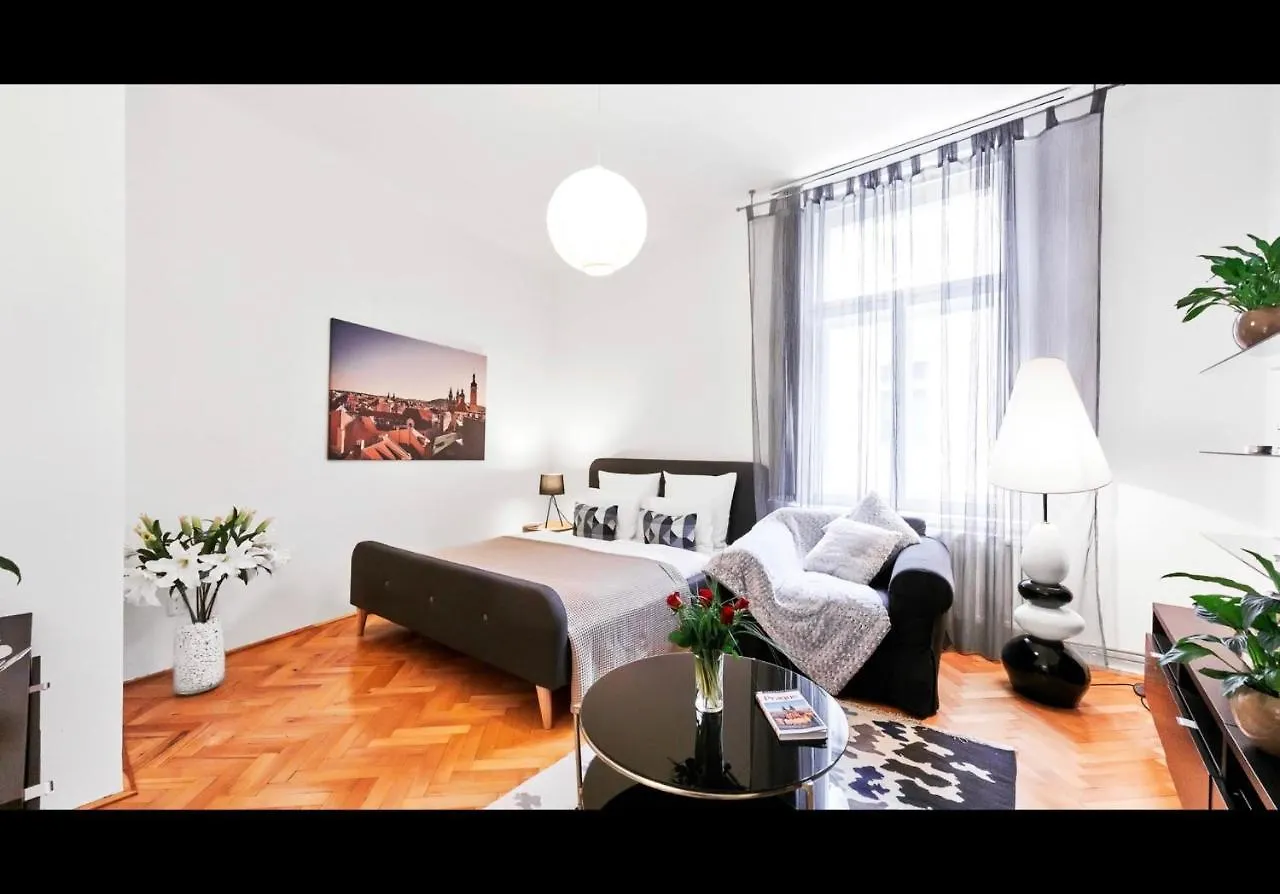 Old Town Square Apartment Jakubska 744 contacts